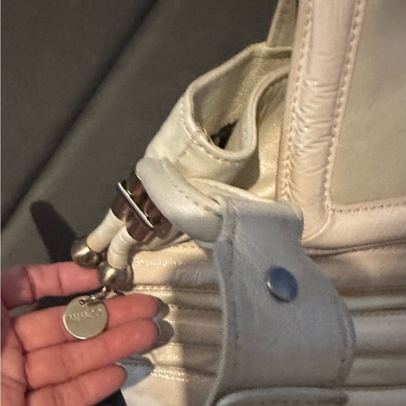 Mimco leather pearl white bag a must see very eloquent - Picture 3 of 11